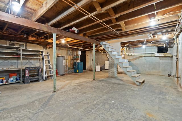 14 Stratford Rd, Natick, MA 01760