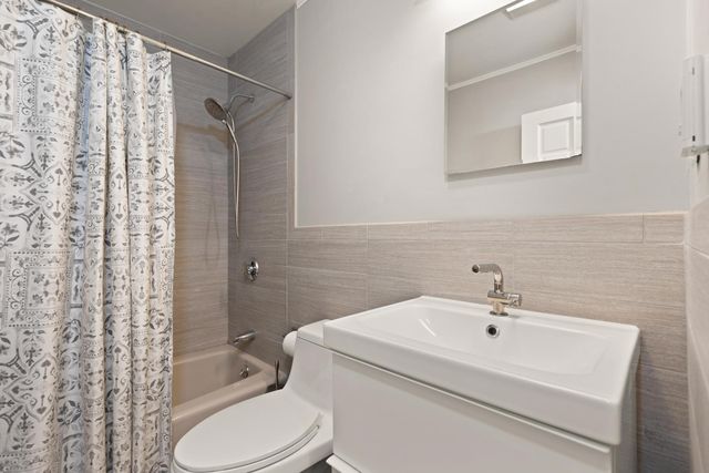 14 Stratford Rd, Natick, MA 01760