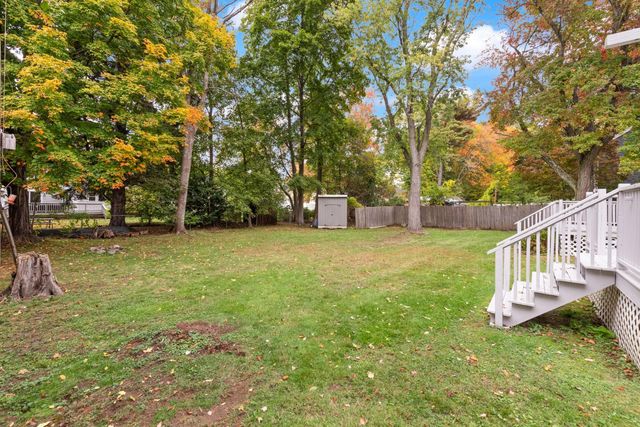 14 Stratford Rd, Natick, MA 01760