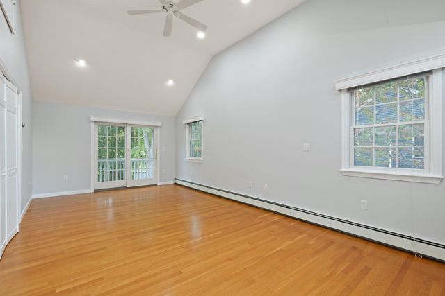 14 Stratford Rd, Natick, MA 01760