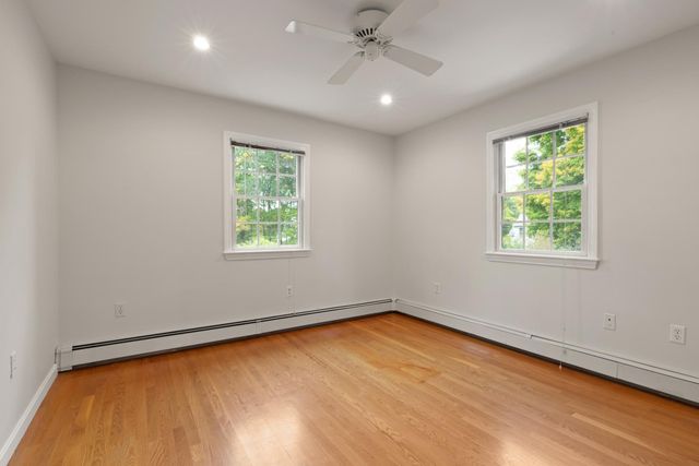 14 Stratford Rd, Natick, MA 01760