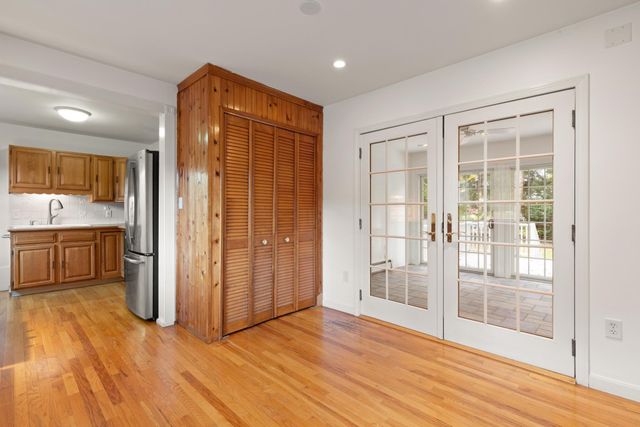 14 Stratford Rd, Natick, MA 01760