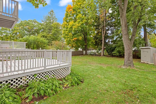 14 Stratford Rd, Natick, MA 01760