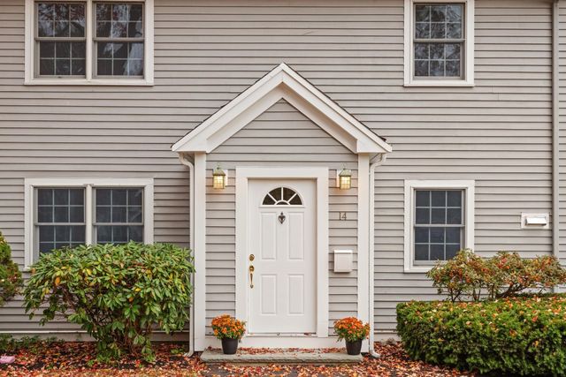 14 Stratford Rd, Natick, MA 01760