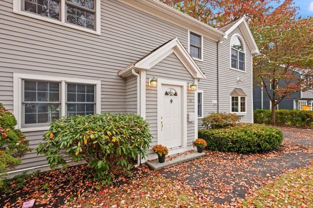 14 Stratford Rd, Natick, MA 01760