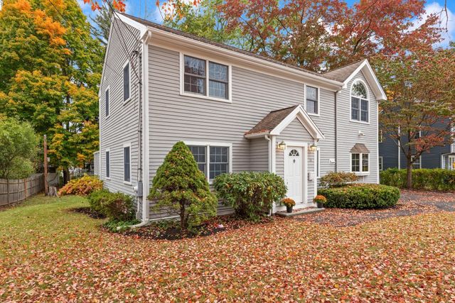 14 Stratford Rd, Natick, MA 01760