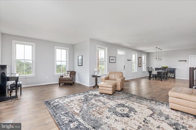 230 CONIFER LN, Winchester, VA 22602