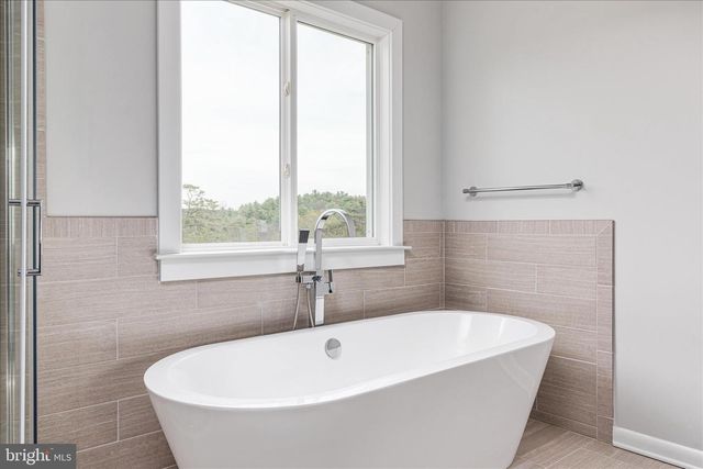 230 CONIFER LN, Winchester, VA 22602