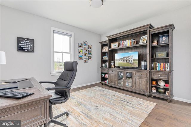 230 CONIFER LN, Winchester, VA 22602