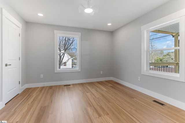 10 Adger Street, Spartanburg, SC 29301