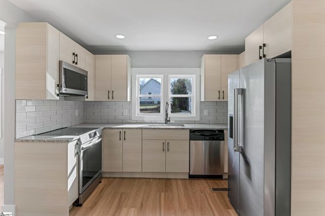 10 Adger Street, Spartanburg, SC 29301