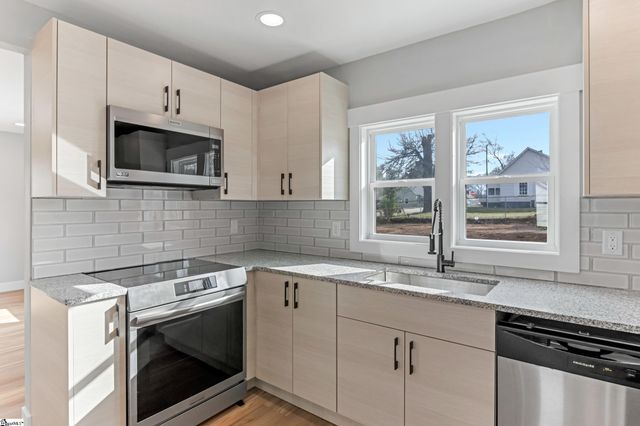 10 Adger Street, Spartanburg, SC 29301