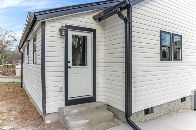 10 Adger Street, Spartanburg, SC 29301