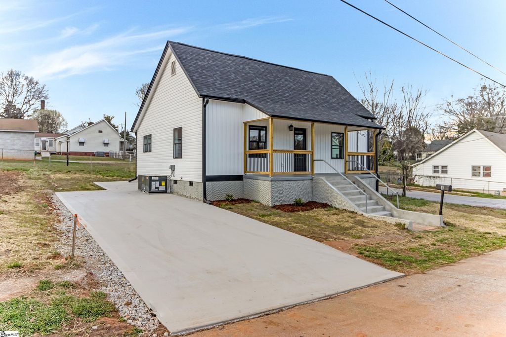 10 Adger Street, Spartanburg, SC 29301