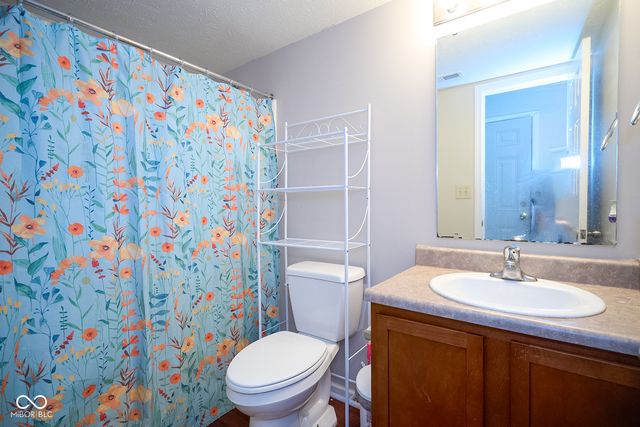 4522 Angelica Drive, Indianapolis, IN 46237