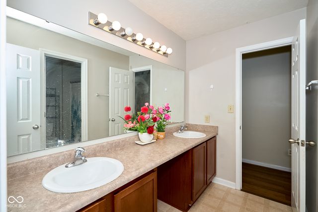 4522 Angelica Drive, Indianapolis, IN 46237