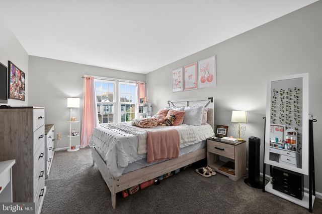 6 HILLTOP LN, Medford, NJ 08055