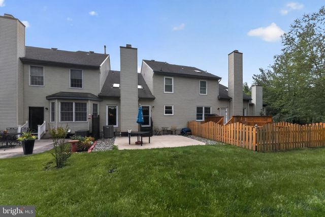 6 HILLTOP LN, Medford, NJ 08055