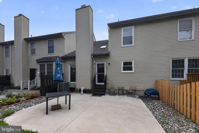 6 HILLTOP LN, Medford, NJ 08055