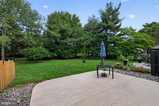 6 HILLTOP LN, Medford, NJ 08055