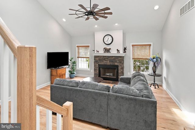 222 FRIENDSHIP RD, Howell, NJ 07731