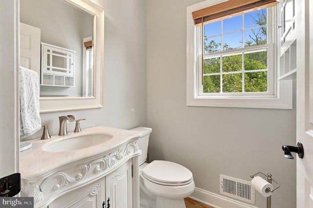 222 FRIENDSHIP RD, Howell, NJ 07731