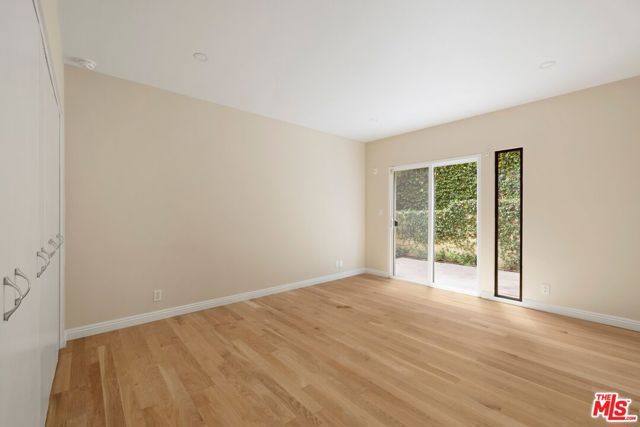 1121 La Collina Drive, Beverly Hills, CA 90210