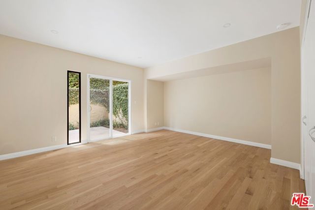 1121 La Collina Drive, Beverly Hills, CA 90210
