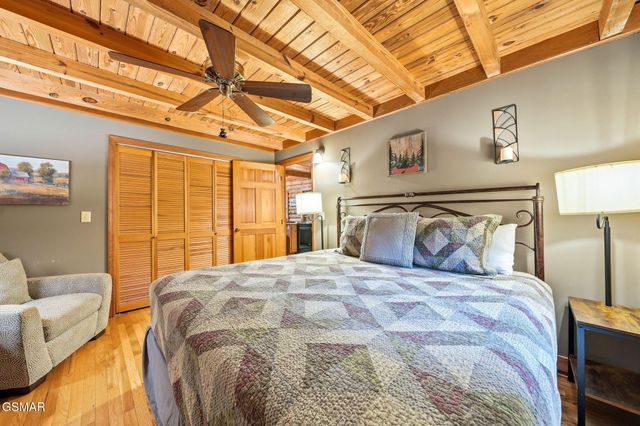 1563 Grant Road, Sevierville, TN 37876