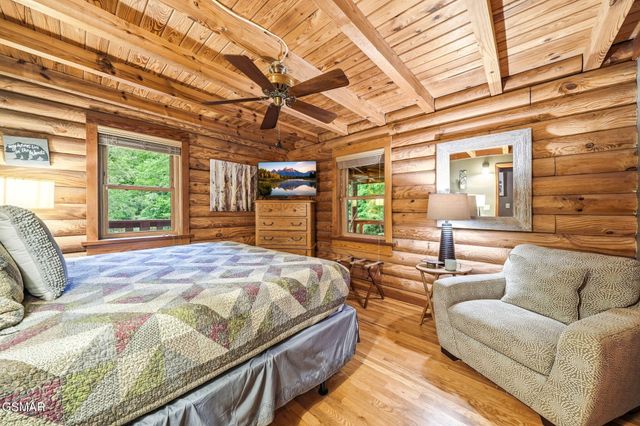 1563 Grant Road, Sevierville, TN 37876