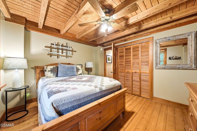 1563 Grant Road, Sevierville, TN 37876
