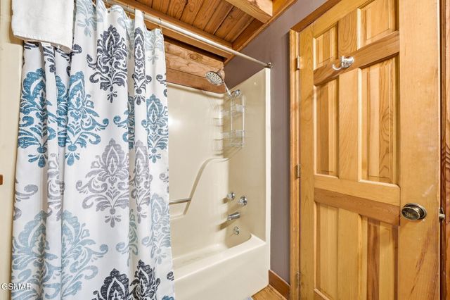 1563 Grant Road, Sevierville, TN 37876