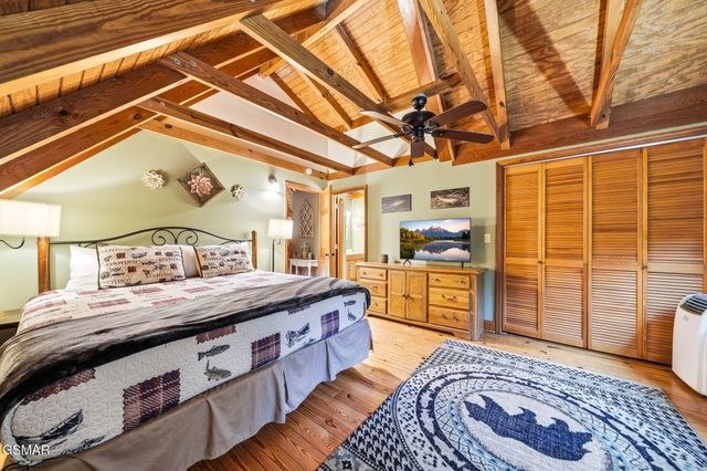 1563 Grant Road, Sevierville, TN 37876