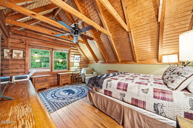 1563 Grant Road, Sevierville, TN 37876