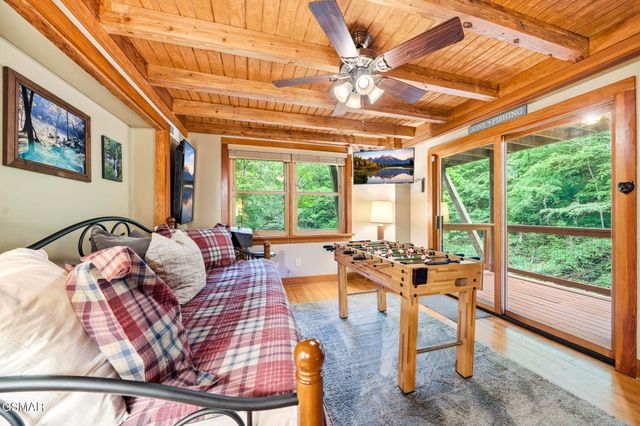 1563 Grant Road, Sevierville, TN 37876