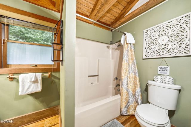1563 Grant Road, Sevierville, TN 37876
