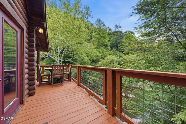 1563 Grant Road, Sevierville, TN 37876