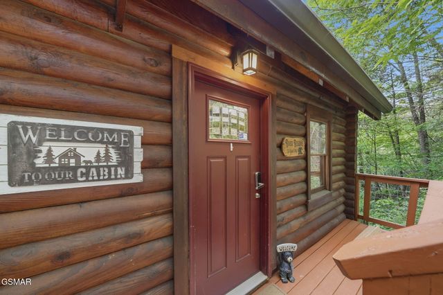 1563 Grant Road, Sevierville, TN 37876