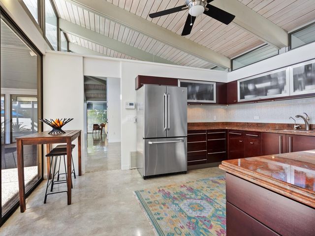 820 WHITFIELD AVENUE, Sarasota, FL 34243