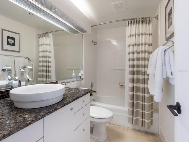 820 WHITFIELD AVENUE, Sarasota, FL 34243