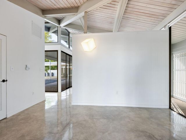 820 WHITFIELD AVENUE, Sarasota, FL 34243