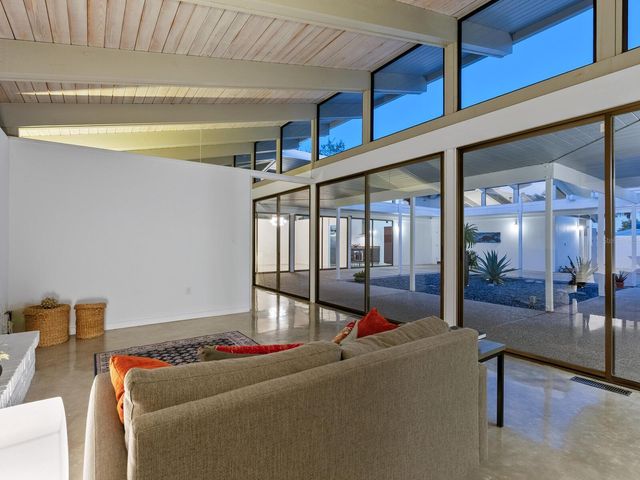 820 WHITFIELD AVENUE, Sarasota, FL 34243