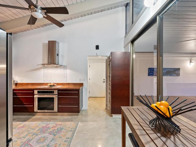 820 WHITFIELD AVENUE, Sarasota, FL 34243