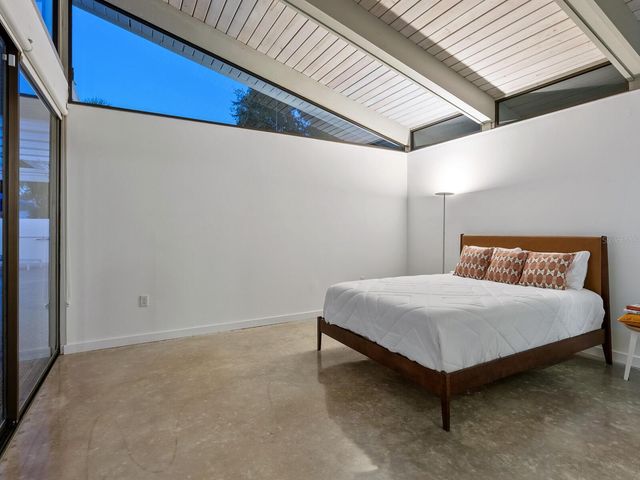 820 WHITFIELD AVENUE, Sarasota, FL 34243