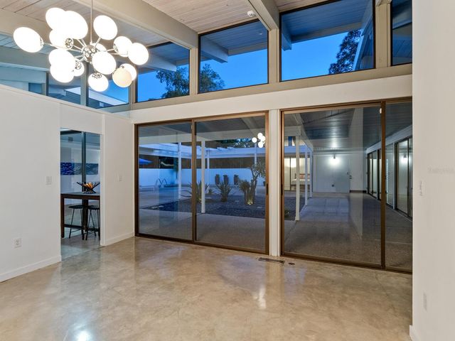 820 WHITFIELD AVENUE, Sarasota, FL 34243