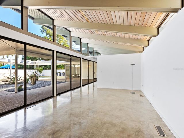 820 WHITFIELD AVENUE, Sarasota, FL 34243