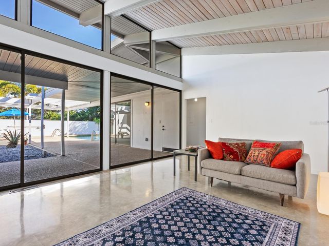 820 WHITFIELD AVENUE, Sarasota, FL 34243