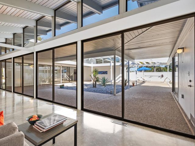 820 WHITFIELD AVENUE, Sarasota, FL 34243