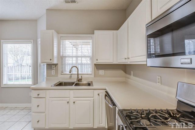 121 Danesway Drive, Holly Springs, NC 27540