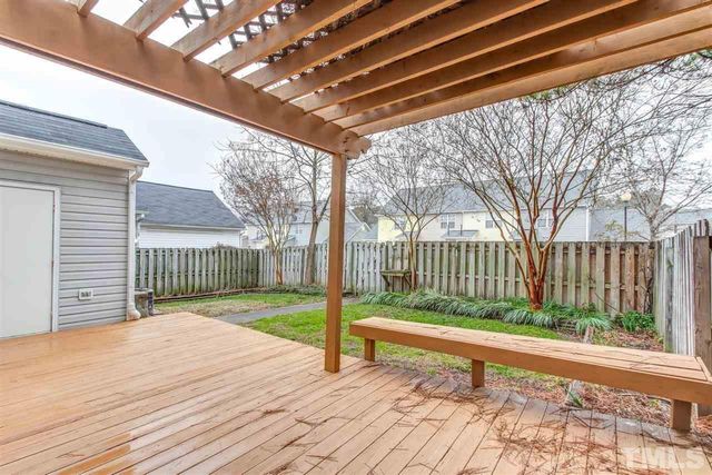 121 Danesway Drive, Holly Springs, NC 27540